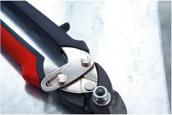 Bessey - Shape and straight cutting snips, small and manoeuvrable - D15A